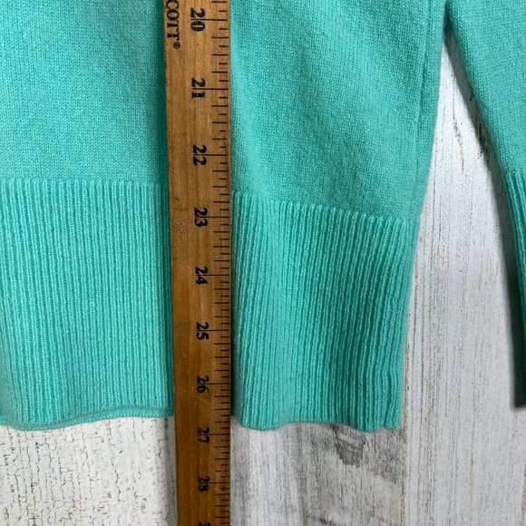 Lilly Pulitzer Womens Sweater Medium Mint Green 100% Cashmere Preppy Pastel Top - Picture 11 of 12